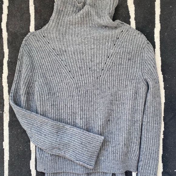 Urban Revivo Grey Sweater - Picture 2 of 6